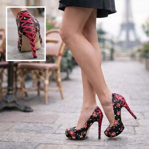 Betsey Johnson Floral Platform Heels Lace-Up Stiletto Size 7.5 Rockabilly Pin-Up
